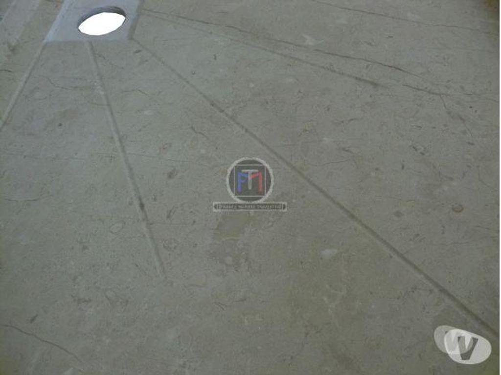  Var Forcalqueiret - 83136 - Photos Vivastreet Marbre Marfil Beige Bac A Douche 90 x 90 cm