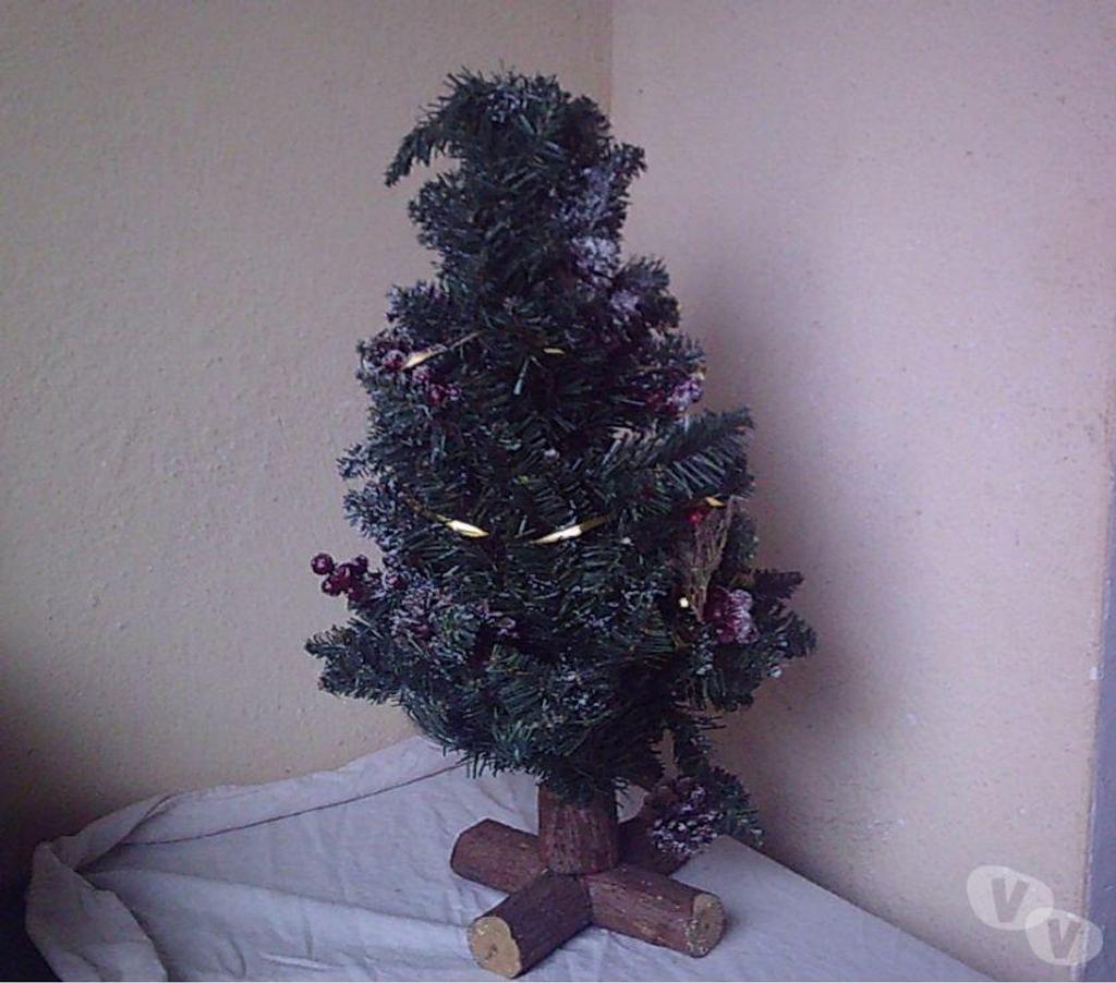 Décoration - art Bas-Rhin Bouxwiller - 67330 - Photos Vivastreet Sapin Artificiel, Pied métallique pour Sapin.... 