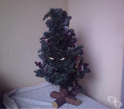 Décoration - art Bouxwiller Bas-Rhin - Photos Vivastreet Sapin Artificiel, Pied métallique pour Sapin....