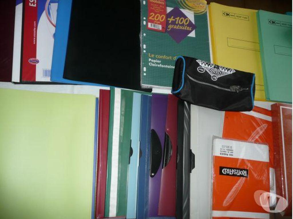 Accessoires - Bagagerie Seine-et-Marne Meaux - 77100 - Photos Vivastreet FOURNITURES BUREAU : CAHIER, FICHES BRISTOL, etc 