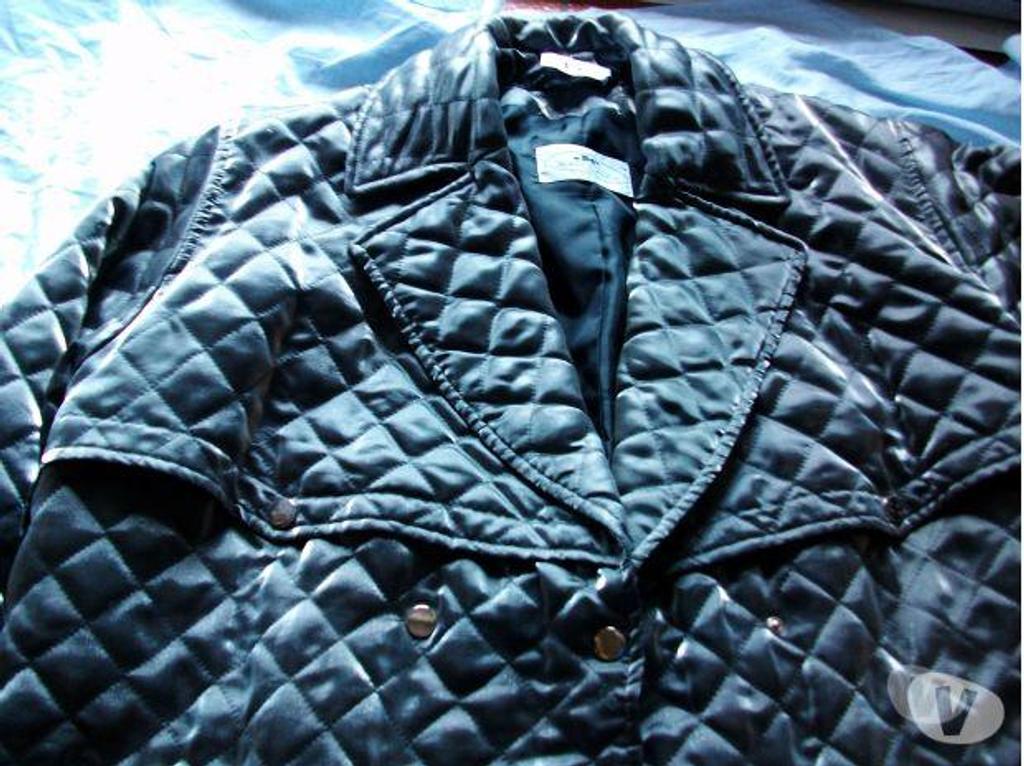 Vêtements occasion Bas-Rhin Bouxwiller - 67330 - Photos Vivastreet Vestes, Manteaux et Imperméables Taille 40 + T.M