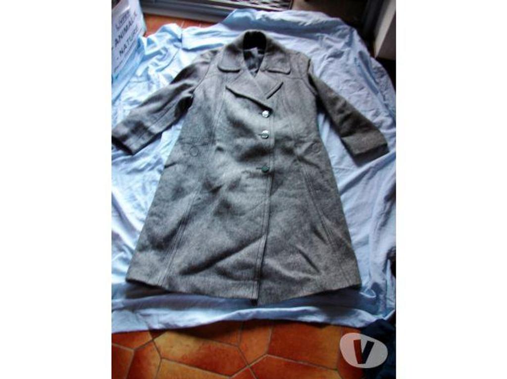 Vêtements occasion Bas-Rhin Bouxwiller - 67330 - Photos Vivastreet Veste, Blazer et Manteau en Taille 40-42 (TL-T2)