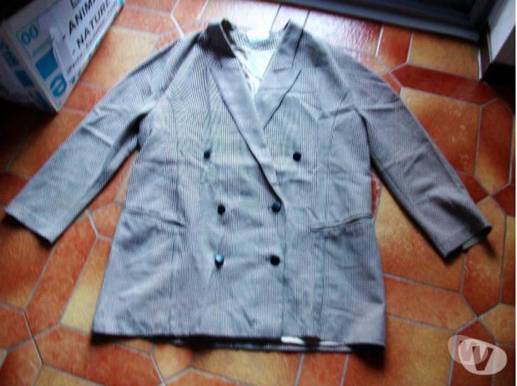 Vêtements occasion Bas-Rhin Bouxwiller - 67330 - Photos Vivastreet Vestes, Blazer et Manteaux Taille 44 pour Femme