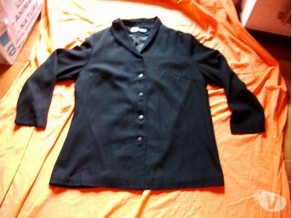 Vêtements occasion Bas-Rhin Bouxwiller - 67330 - Photos Vivastreet Vestes et Manteau Taille 50 pour Femme