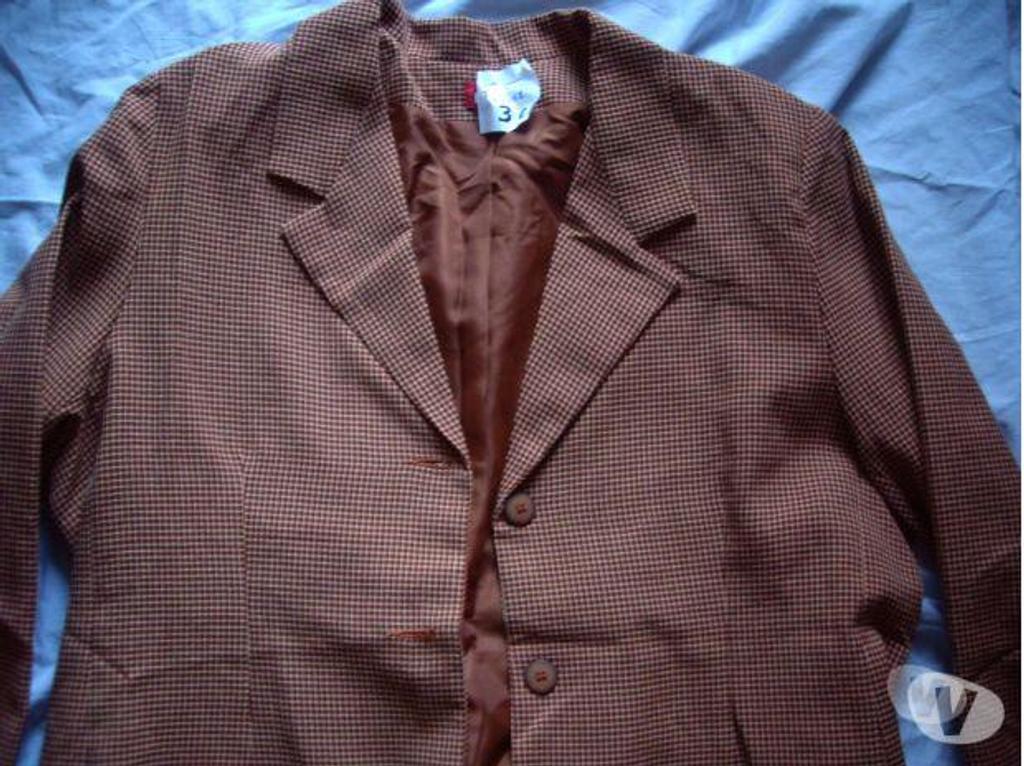 Vêtements occasion Bas-Rhin Bouxwiller - 67330 - Photos Vivastreet Vestes, Blazer et Manteaux en Taille 50-52