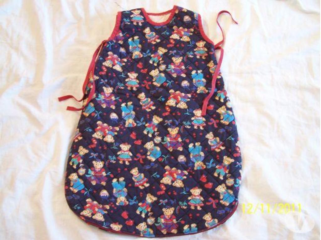 Vêtements bébés Hauts-de-Seine Issy les Moulineaux - 92130 - Photos Vivastreet GIGOTEUSE MIXTE DE NAISSANCE A 6 MOIS