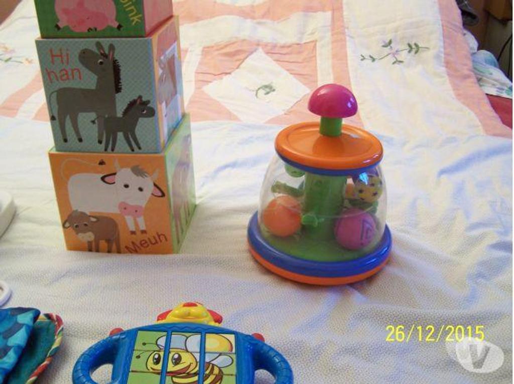 Jeux - Jouets Hauts-de-Seine Issy les Moulineaux - 92130 - Photos Vivastreet LOT DE DIVERS JOUETS D'EVEIL