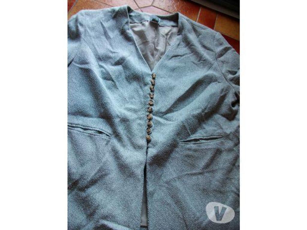 Vêtements occasion Bas-Rhin Bouxwiller - 67330 - Photos Vivastreet Blazer et Manteaux en Taille 60 et Taille 6062