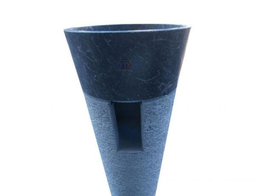  Bouches-du-Rhône Lancon Provence - 13680 - Photos Vivastreet Marbre Noir Piedestal Vasque 90 cm strié 700€ HT Lot