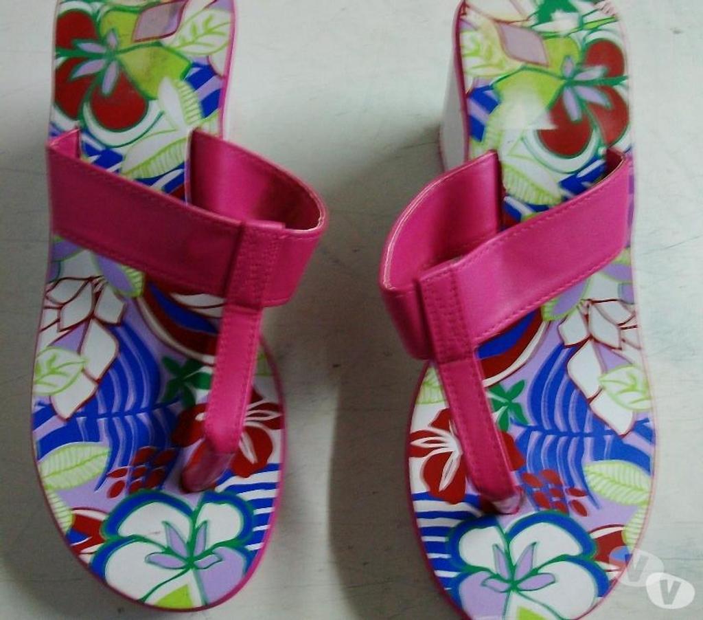 Chaussures Bas-Rhin Bouxwiller - 67330 - Photos Vivastreet Entredoigts à talons compensés Fuchsia pt 38 à 2 €