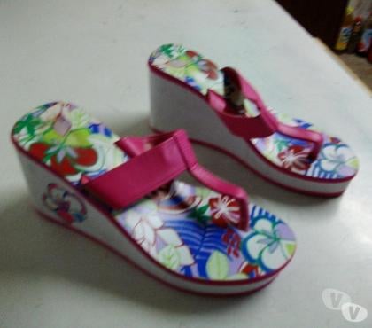 Chaussures Bouxwiller Bas-Rhin - Photos Vivastreet Entredoigts à talons compensés Fuchsia pt 38 à 2 €
