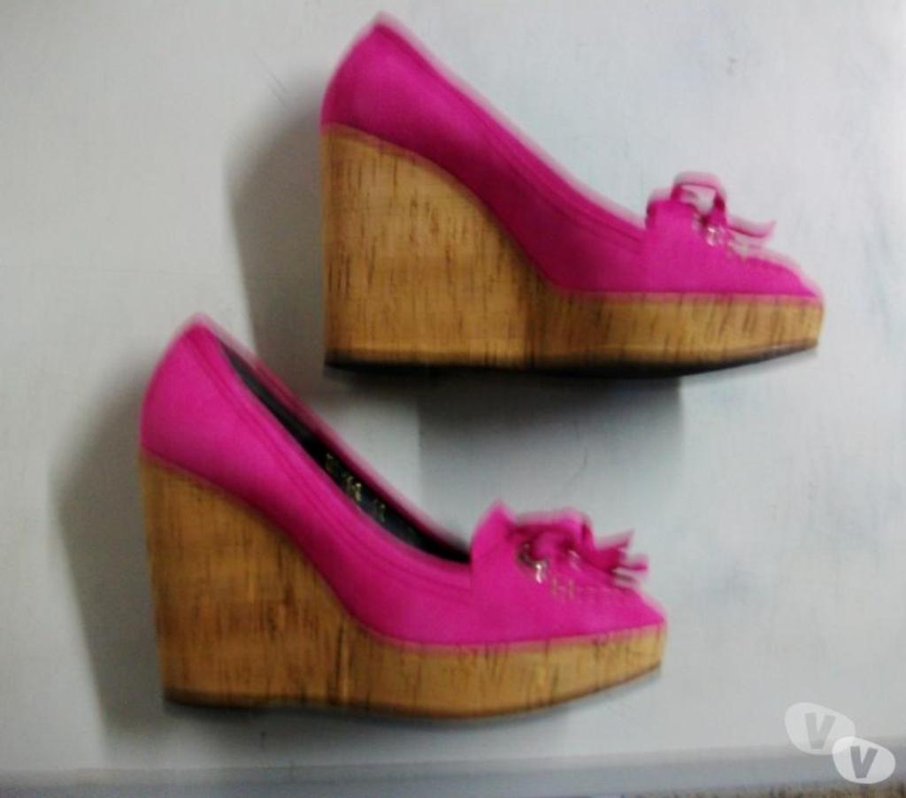 Chaussures Bas-Rhin Bouxwiller - 67330 - Photos Vivastreet Escarpins talons compensés Fuchsia pt 37-neufs-5€ 