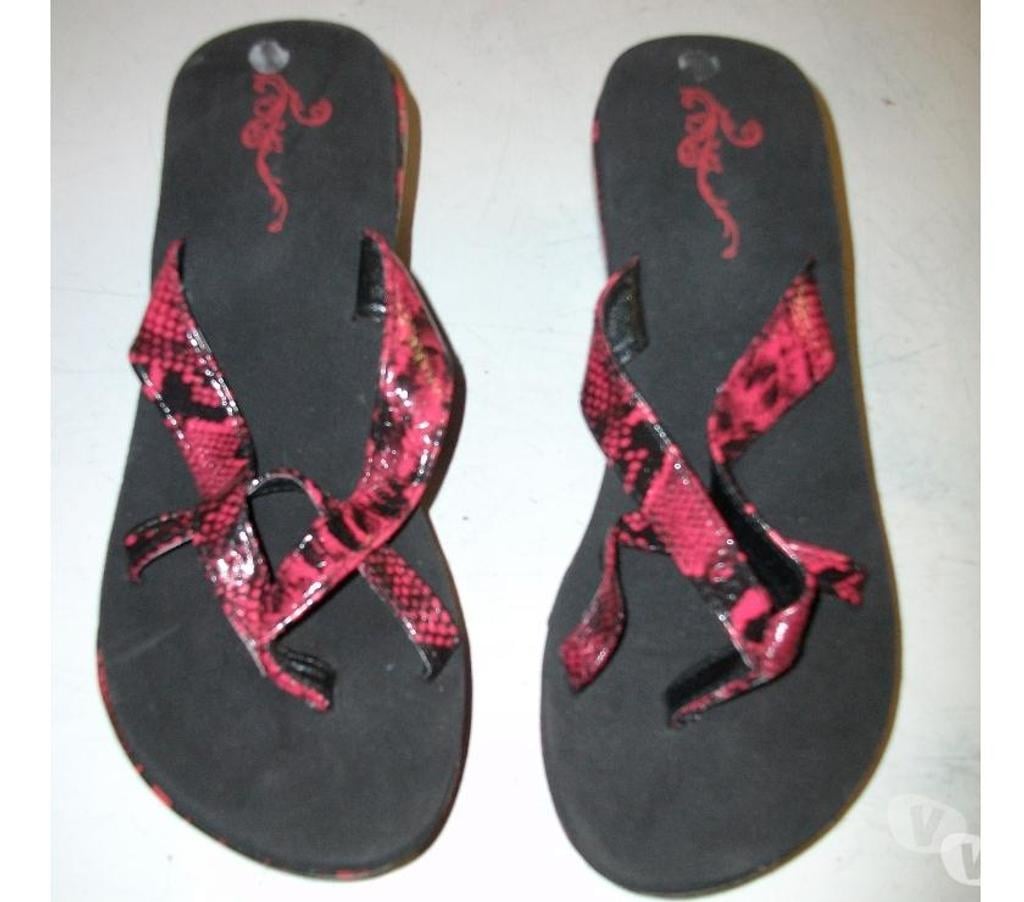 Chaussures Bas-Rhin Bouxwiller - 67330 - Photos Vivastreet Entredoigts à haut talon Rouge imprimé Python pt 38