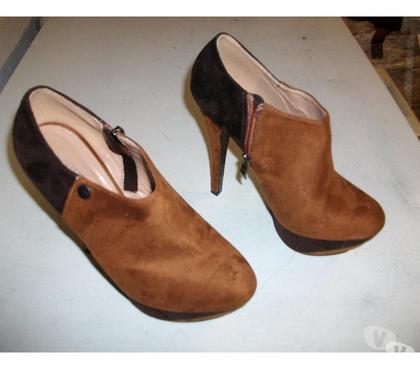 Chaussures Bouxwiller Bas-Rhin - Photos Vivastreet Escarpins bicolores Marron-Taupe talons 14cm pt 39