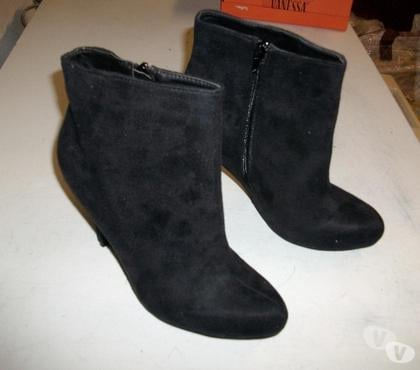 Chaussures et bottes occasion Bouxwiller Bas-Rhin - Photos Vivastreet Bottines Noir daim pt 40 à talons 11 cm à 15 €-neuves