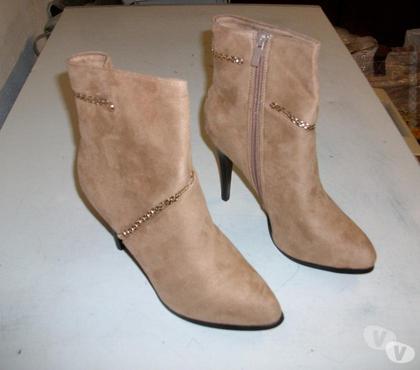Chaussures et bottes occasion Bouxwiller Bas-Rhin - Photos Vivastreet Bottines fourrées Beige filamant doré -talons de 12 cm-pt 39