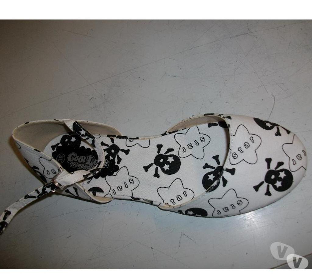 Chaussures Bas-Rhin Bouxwiller - 67330 - Photos Vivastreet Ballerines motif tête de mort pt 38-neuves