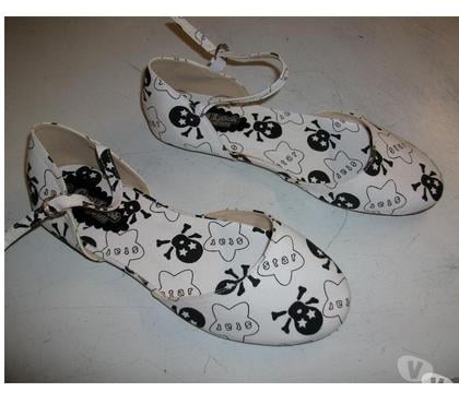 Chaussures Bouxwiller Bas-Rhin - Photos Vivastreet Ballerines motif tête de mort pt 38-neuves