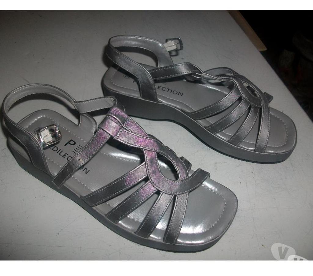 Chaussures Bas-Rhin Bouxwiller - 67330 - Photos Vivastreet Sandales Gris pointure 38-neuves- à 4 €