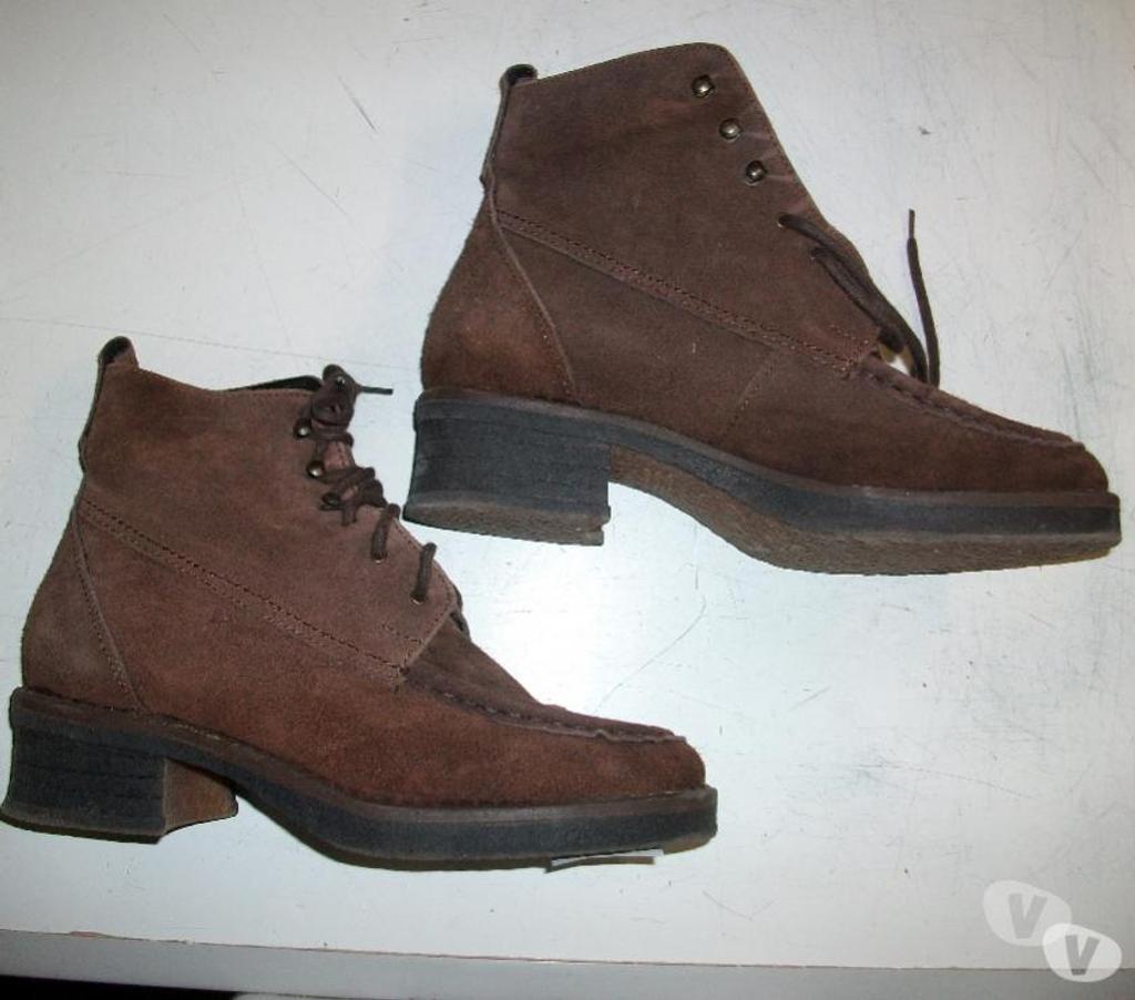 Chaussures Bas-Rhin Bouxwiller - 67330 - Photos Vivastreet Derbys Marron en daim à lacets pt 38-neufs- à 6 €