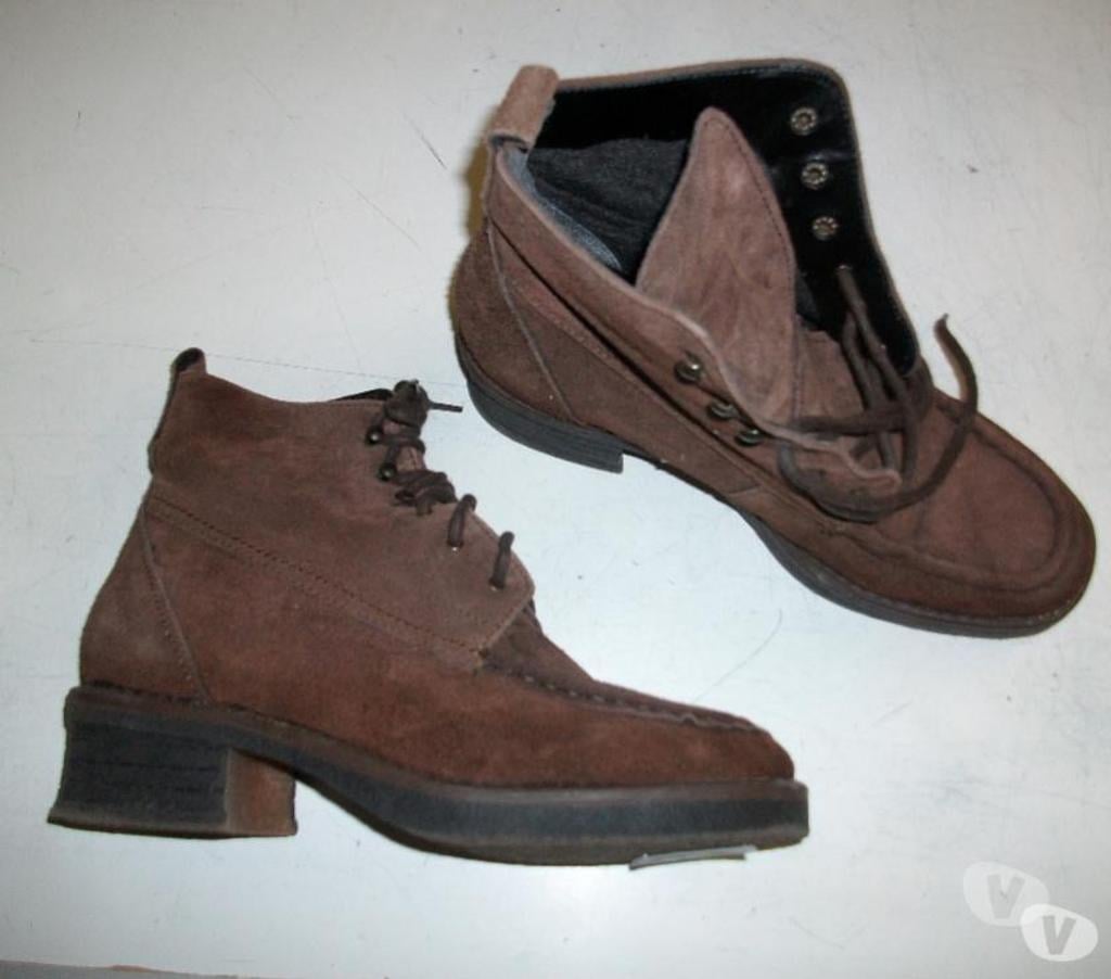 Chaussures Bas-Rhin Bouxwiller - 67330 - Photos Vivastreet Derbys Marron en daim à lacets pt 38-neufs- à 6 €