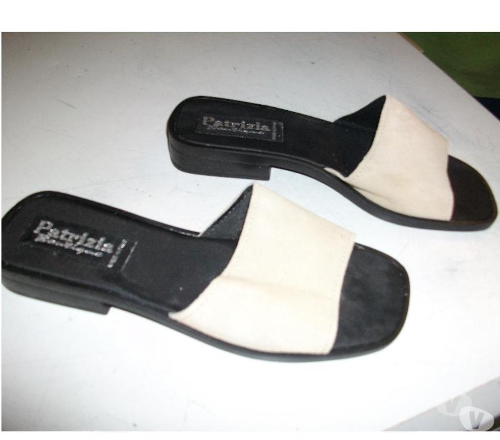 Chaussures Bas-Rhin Bouxwiller - 67330 - Photos Vivastreet Paires de Mules dessus daim pt 38 à 5 € la paire