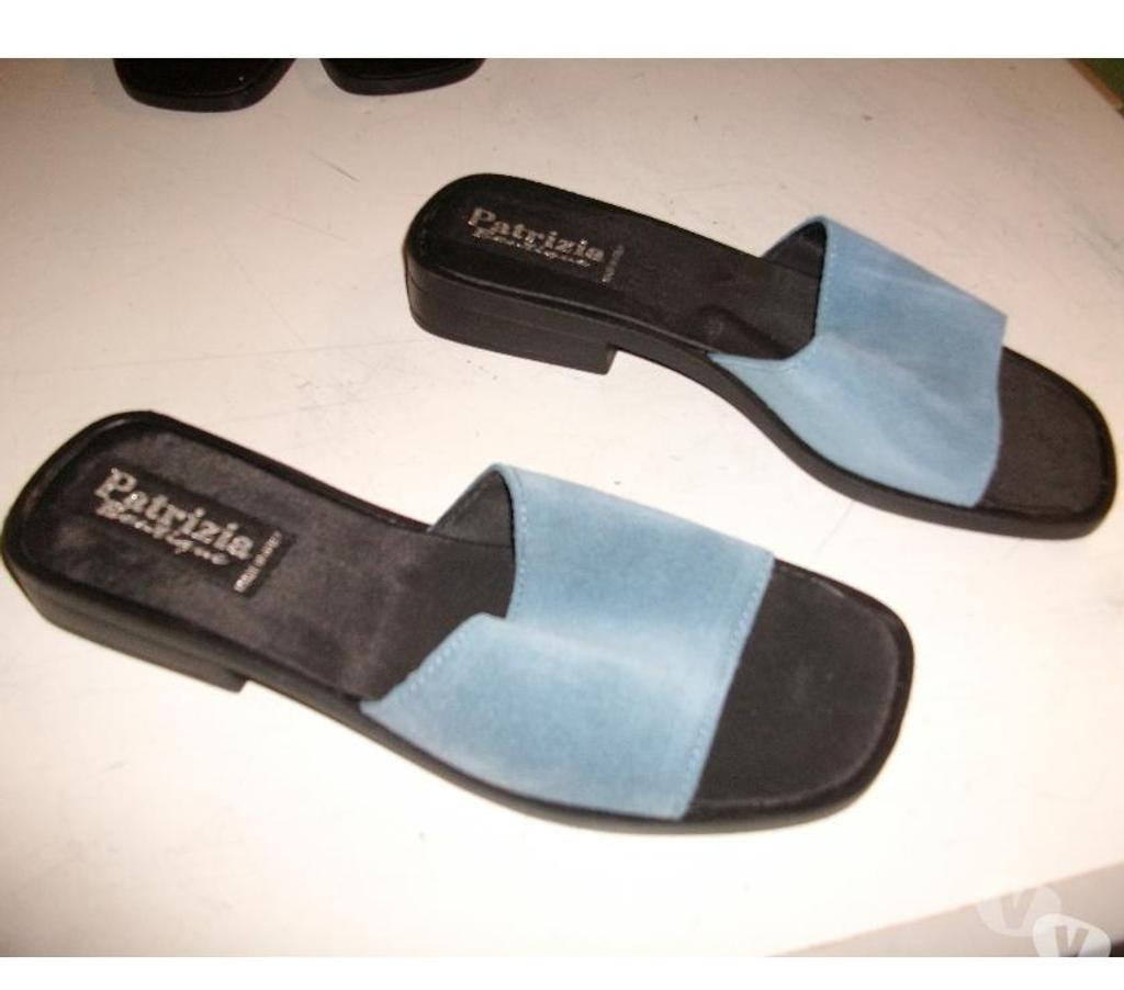 Chaussures Bas-Rhin Bouxwiller - 67330 - Photos Vivastreet Paires de Mules dessus daim pt 38 à 5 € la paire