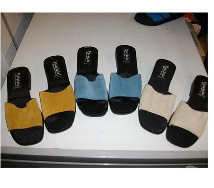 Chaussures Bouxwiller Bas-Rhin - Photos Vivastreet Paires de Mules dessus daim pt 38 à 5 € la paire