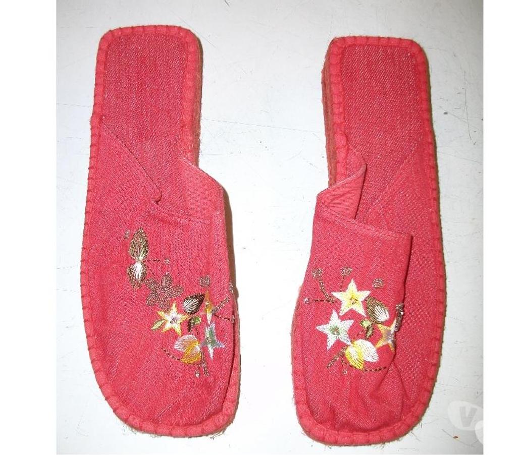 Chaussures Bas-Rhin Bouxwiller - 67330 - Photos Vivastreet 2 paires de Mules-Espadrilles pointure 38 -neuves à 5 €