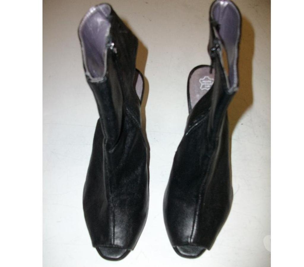 Chaussures Bas-Rhin Bouxwiller - 67330 - Photos Vivastreet Escarpins Noir montants pointure 38 à 5 €