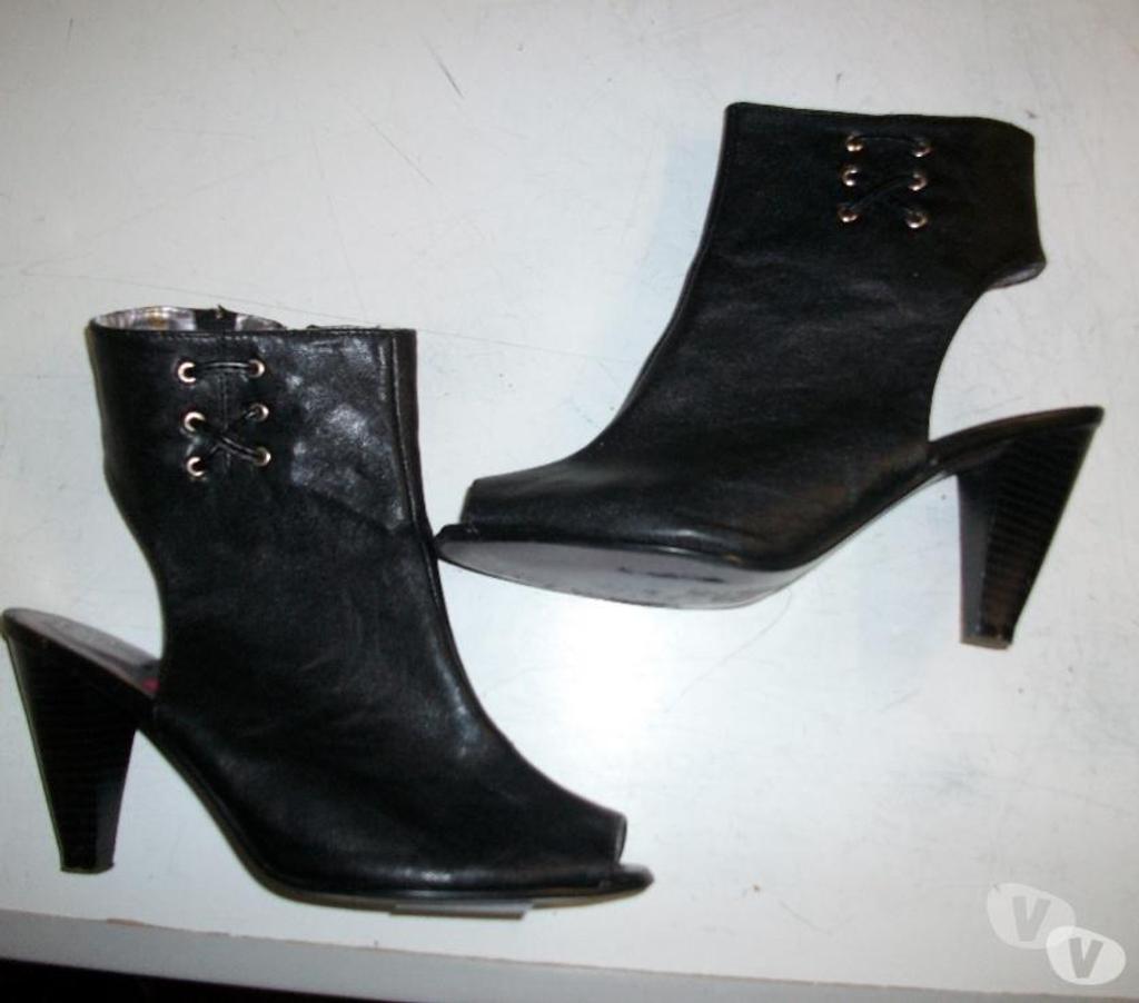 Chaussures Bas-Rhin Bouxwiller - 67330 - Photos Vivastreet Escarpins Noir montants pointure 38 à 5 €