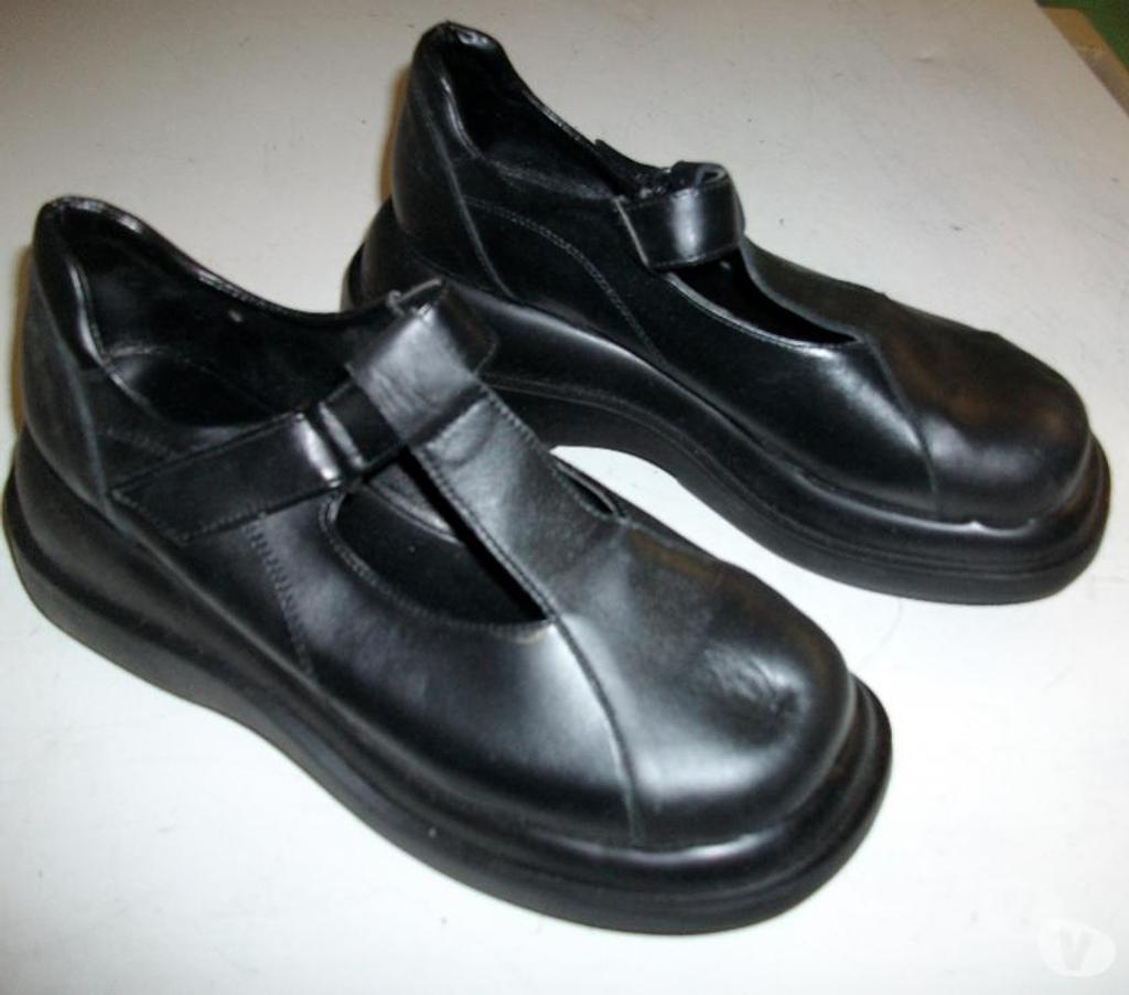Chaussures Bas-Rhin Bouxwiller - 67330 - Photos Vivastreet Mocassins Noir à scratch pointure 38-neufs