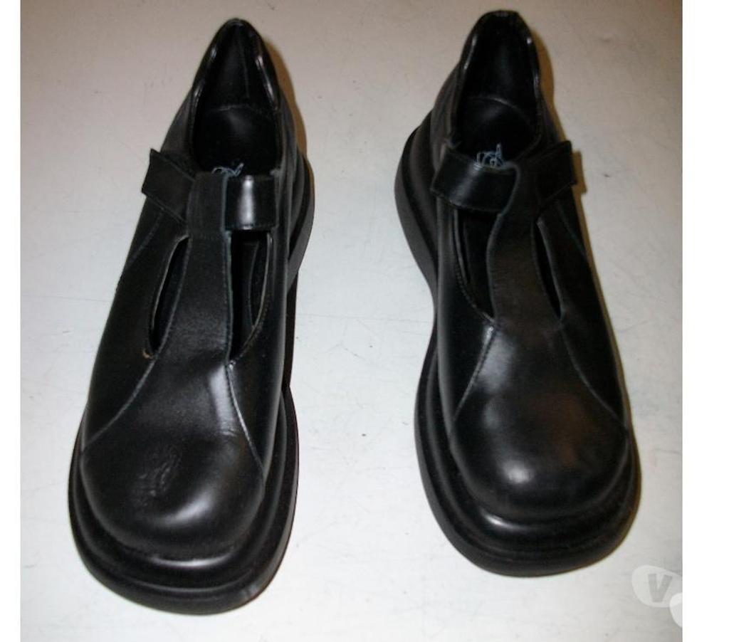Chaussures Bas-Rhin Bouxwiller - 67330 - Photos Vivastreet Mocassins Noir à scratch pointure 38-neufs