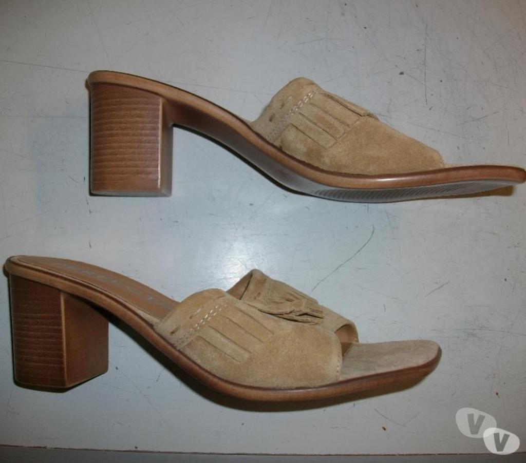 Chaussures Bas-Rhin Bouxwiller - 67330 - Photos Vivastreet Paires de Mules genre sabots à franges pt 38-neuves