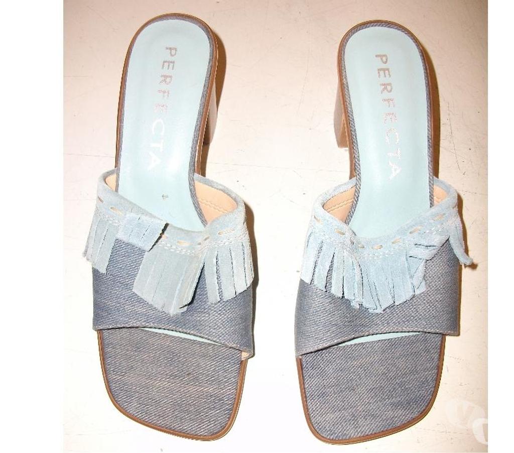 Chaussures Bas-Rhin Bouxwiller - 67330 - Photos Vivastreet Paires de Mules genre sabots à franges pt 38-neuves