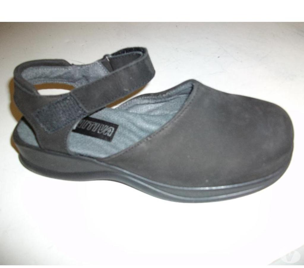 Chaussures Bas-Rhin Bouxwiller - 67330 - Photos Vivastreet Sandales Noir en daim à scratch pointure 38-neuves