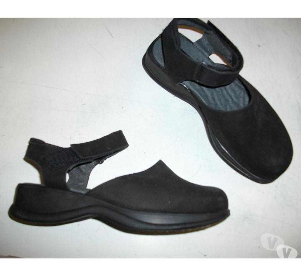 Chaussures Bas-Rhin Bouxwiller - 67330 - Photos Vivastreet Sandales Noir en daim à scratch pointure 38-neuves