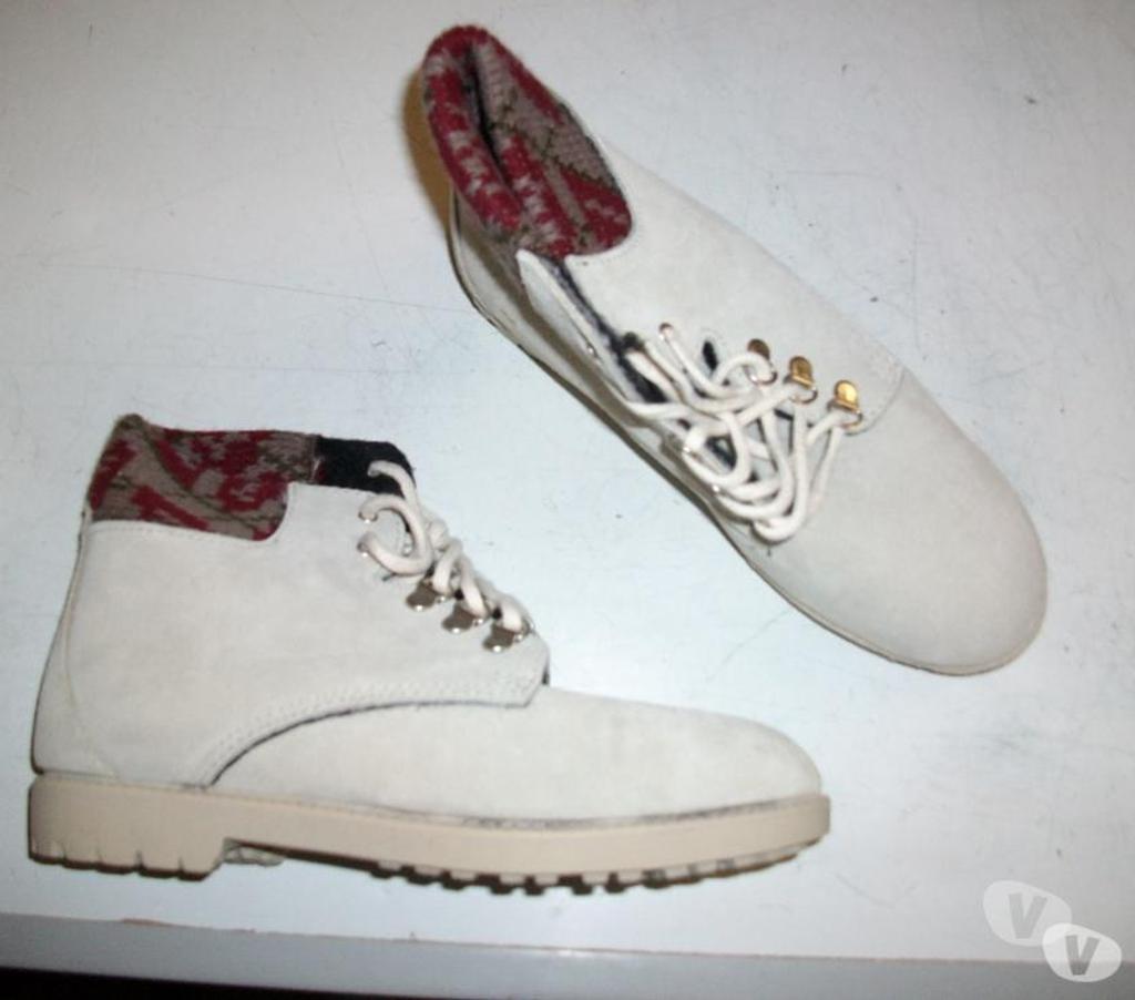 Chaussures Bas-Rhin Bouxwiller - 67330 - Photos Vivastreet Derbys daim Beige col tricot pointure 38-neuves