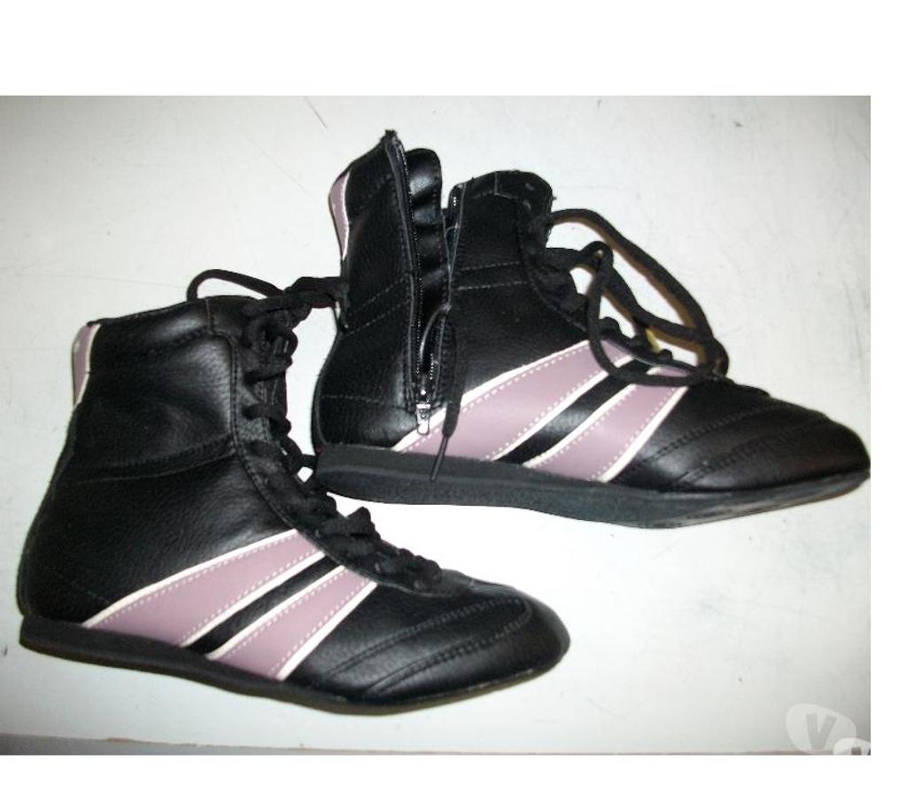 Chaussures Bas-Rhin Bouxwiller - 67330 - Photos Vivastreet Basket hautes Noir bandes Rose à tirette+lacet en pt 38 