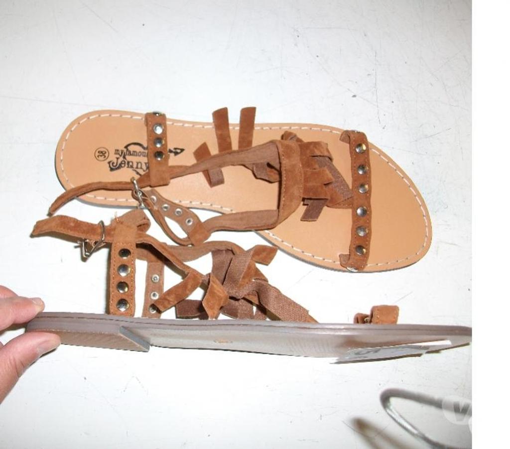 Chaussures Bas-Rhin Bouxwiller - 67330 - Photos Vivastreet Paires de Nus-pieds Beige pointure 38 -neufs-5 € la paire