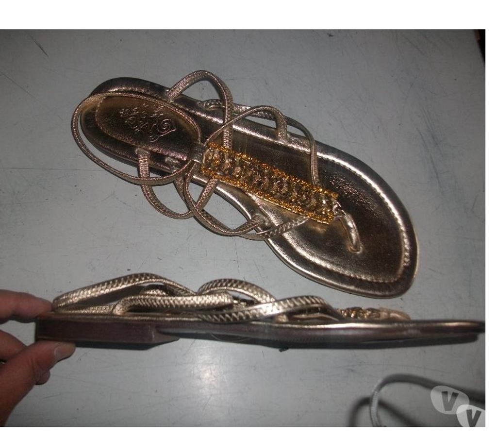 Chaussures Bas-Rhin Bouxwiller - 67330 - Photos Vivastreet Paires de Nu-pieds pointure 40 Doré et Argenté neufs à 5 €