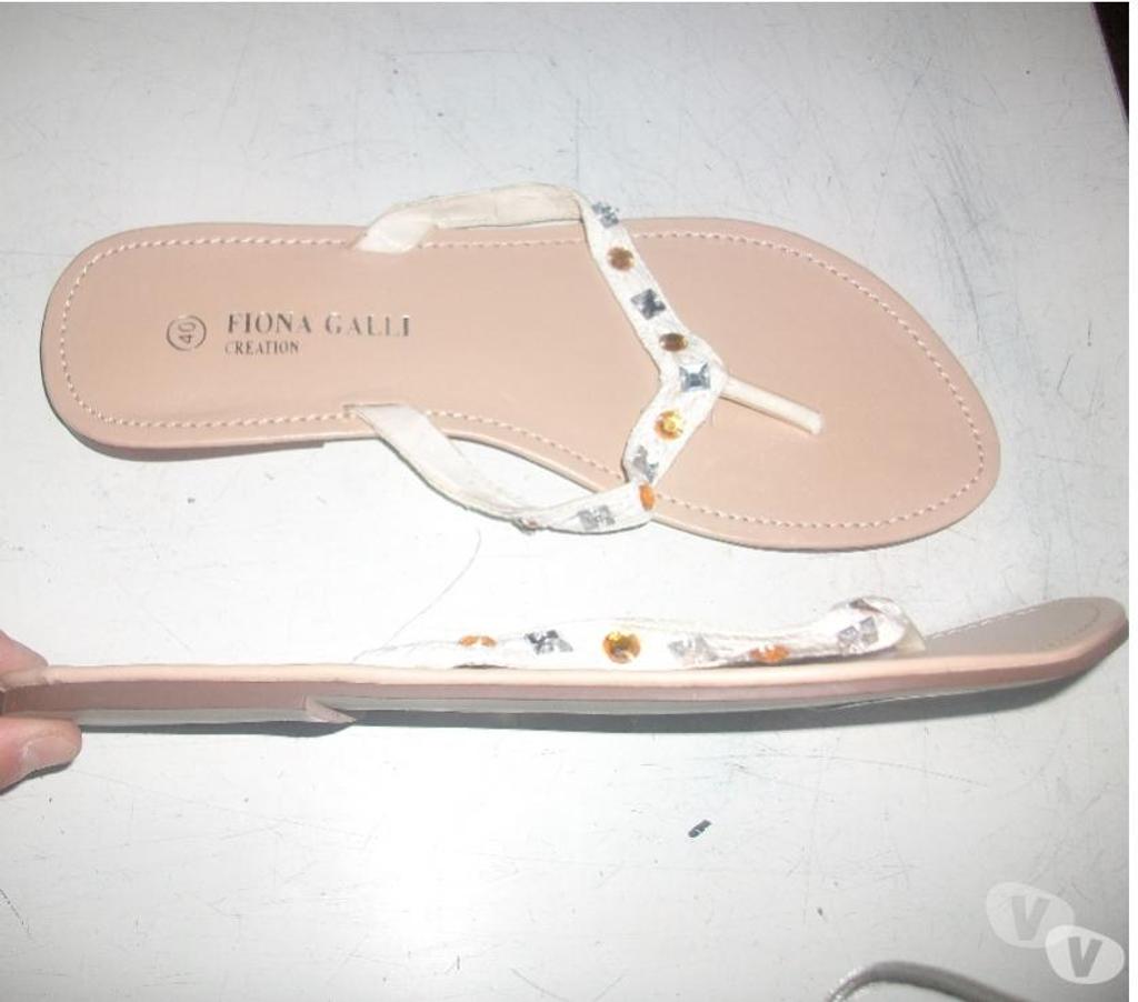 Chaussures Bas-Rhin Bouxwiller - 67330 - Photos Vivastreet Tongs Blanc perlés pt 40 -neuves- à 4 €