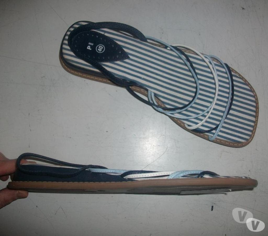 Chaussures Bas-Rhin Bouxwiller - 67330 - Photos Vivastreet Nu-pieds Bleu Tricolore pointure 40 -neufs- à 5 €