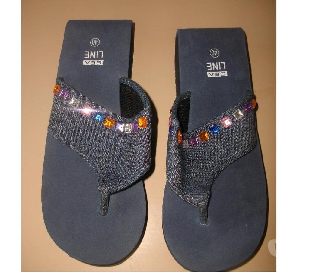 Chaussures Bas-Rhin Bouxwiller - 67330 - Photos Vivastreet Mules-entredoigts Jean perlés pointure 40 -neufs- à 3 €