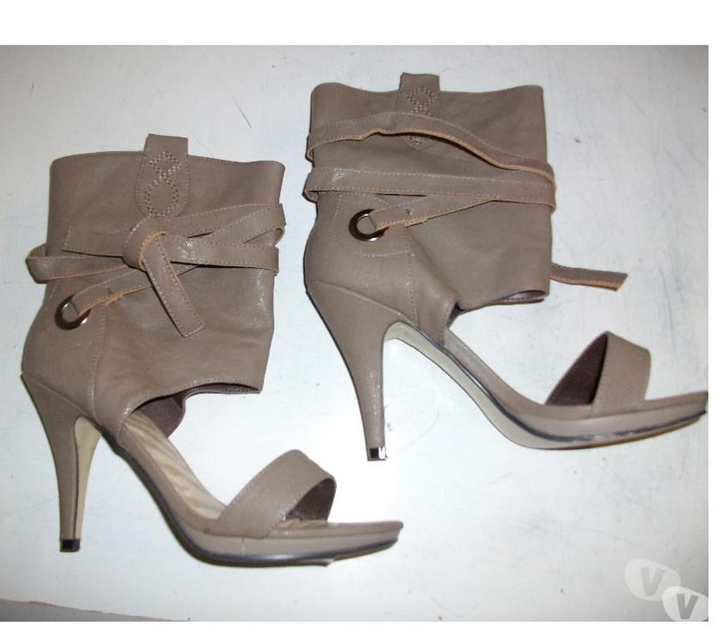 Chaussures Bas-Rhin Bouxwiller - 67330 - Photos Vivastreet Escarpins hauts Kaki à talons 11 cm pt 39 à 8 €
