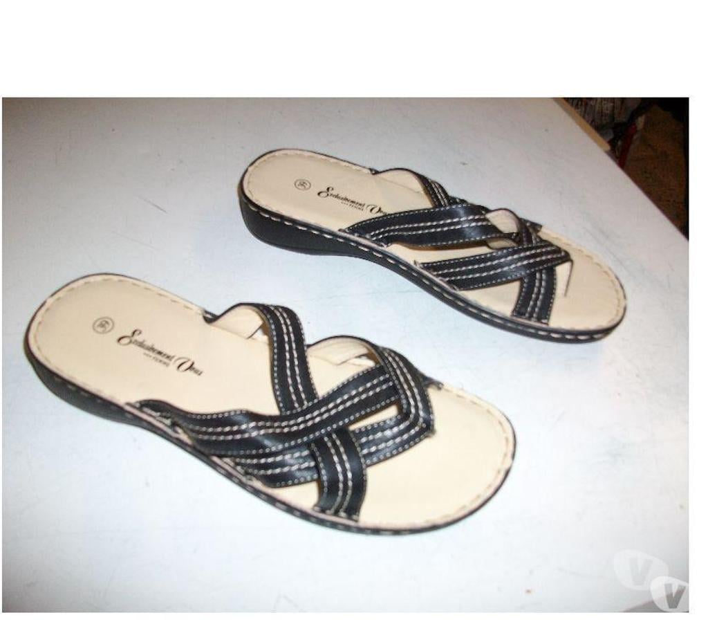 Chaussures Bas-Rhin Bouxwiller - 67330 - Photos Vivastreet Mules-entredoigts Marine pt 39 -neuves- à 5 €