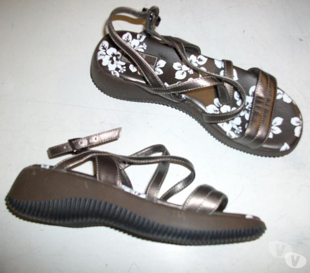 Chaussures Bas-Rhin Bouxwiller - 67330 - Photos Vivastreet Sandales Brun Grisé pointure 39-neuves