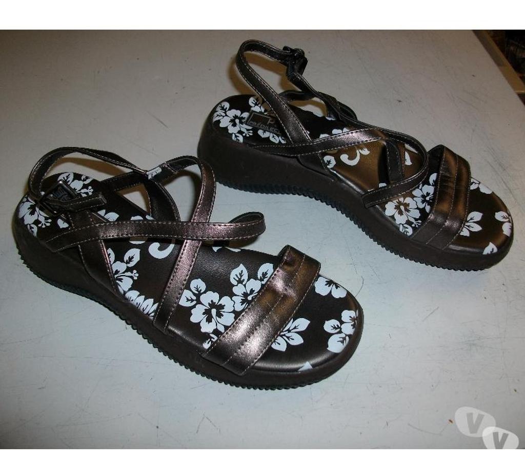Chaussures Bas-Rhin Bouxwiller - 67330 - Photos Vivastreet Sandales Brun Grisé pointure 39-neuves