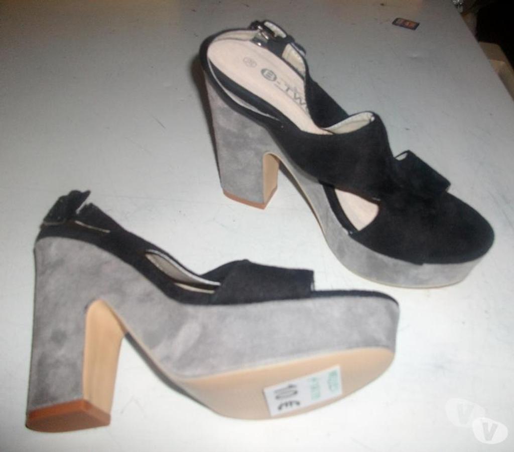 Chaussures Bas-Rhin Bouxwiller - 67330 - Photos Vivastreet Escarpins bicolore Gris-Noir pt 38-39 -neuves- à 10 €