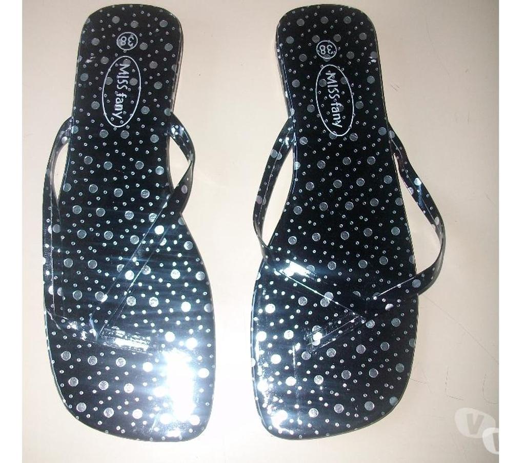Chaussures Bas-Rhin Bouxwiller - 67330 - Photos Vivastreet Tongs Noir à pois argentés pt 38-neuves- à 2,50 €